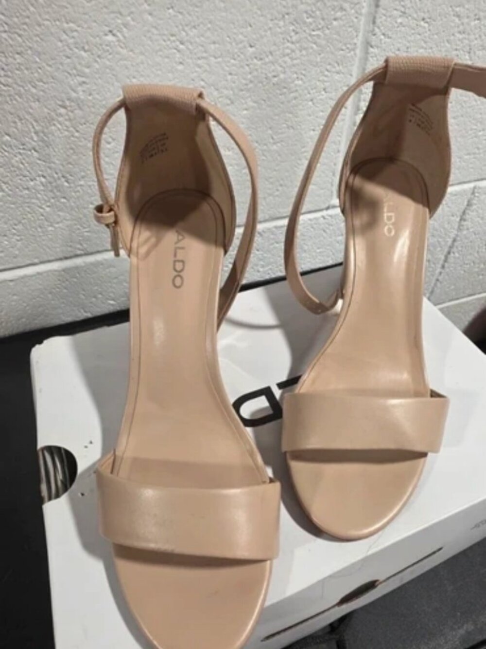 Heels - Picture 2 of 4